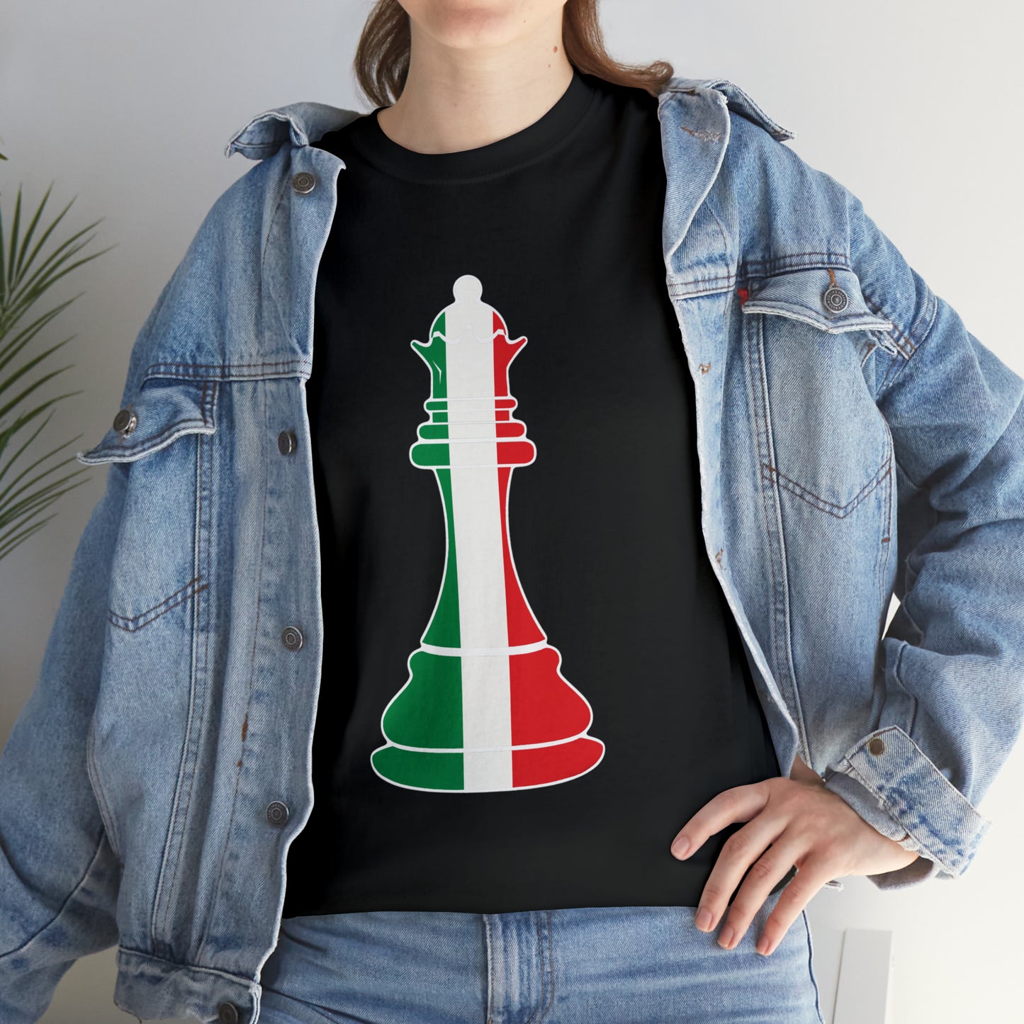 Italian Queen Flag Chess Piece Italy T-Shirt | Unisex Tee Shirt