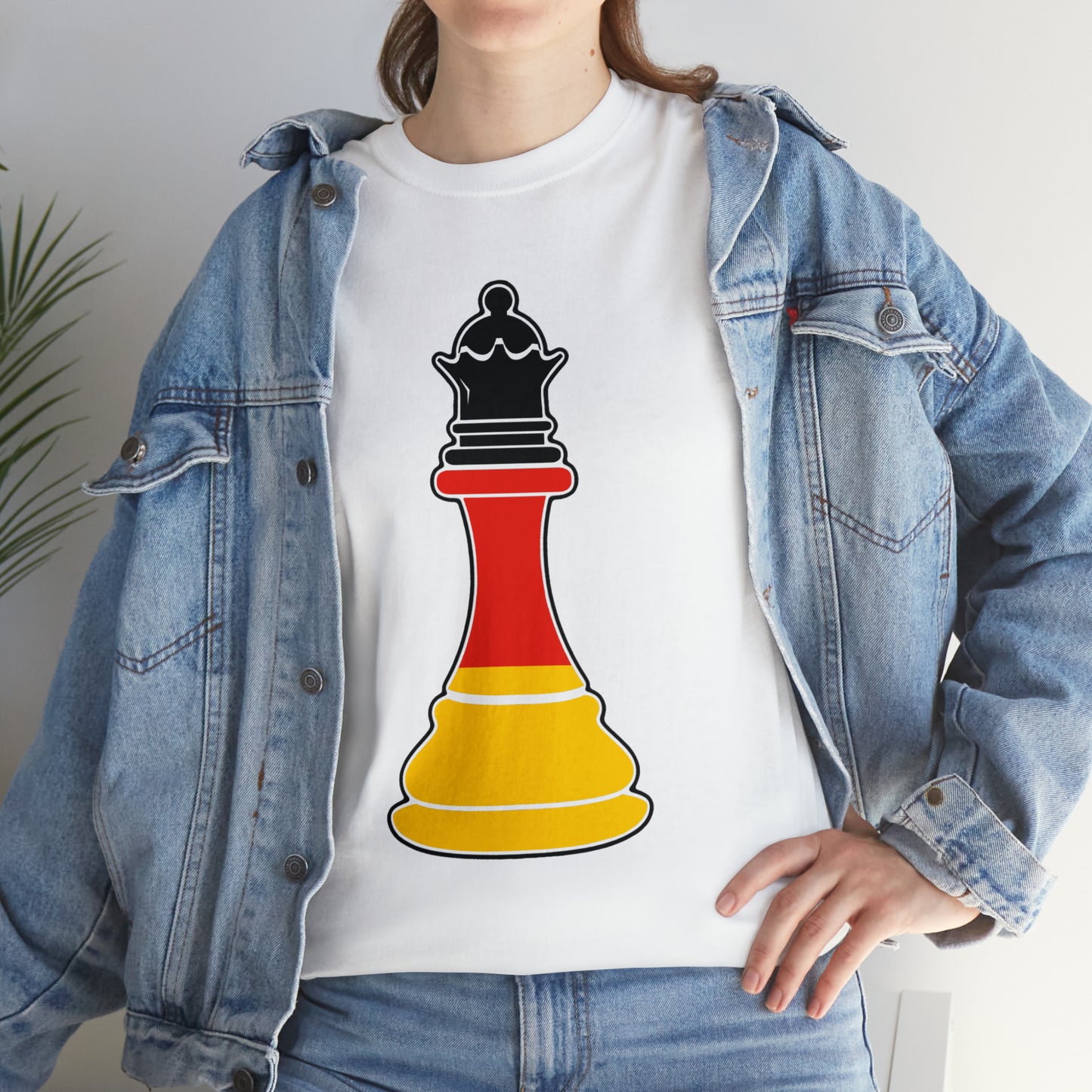 German Queen Flag Chess Piece Germany T-Shirt | Unisex Tee Shirt