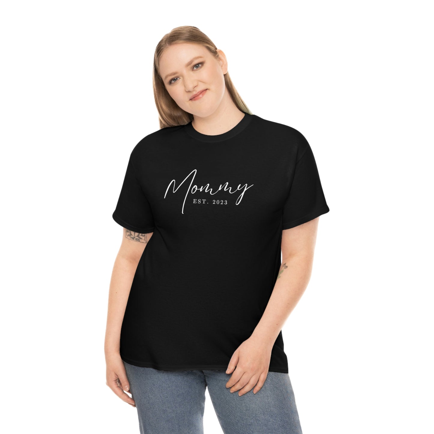 Mommy Est 2023 Mothers Day Gift for MOM 2 T-Shirt | Unisex Tee Shirt